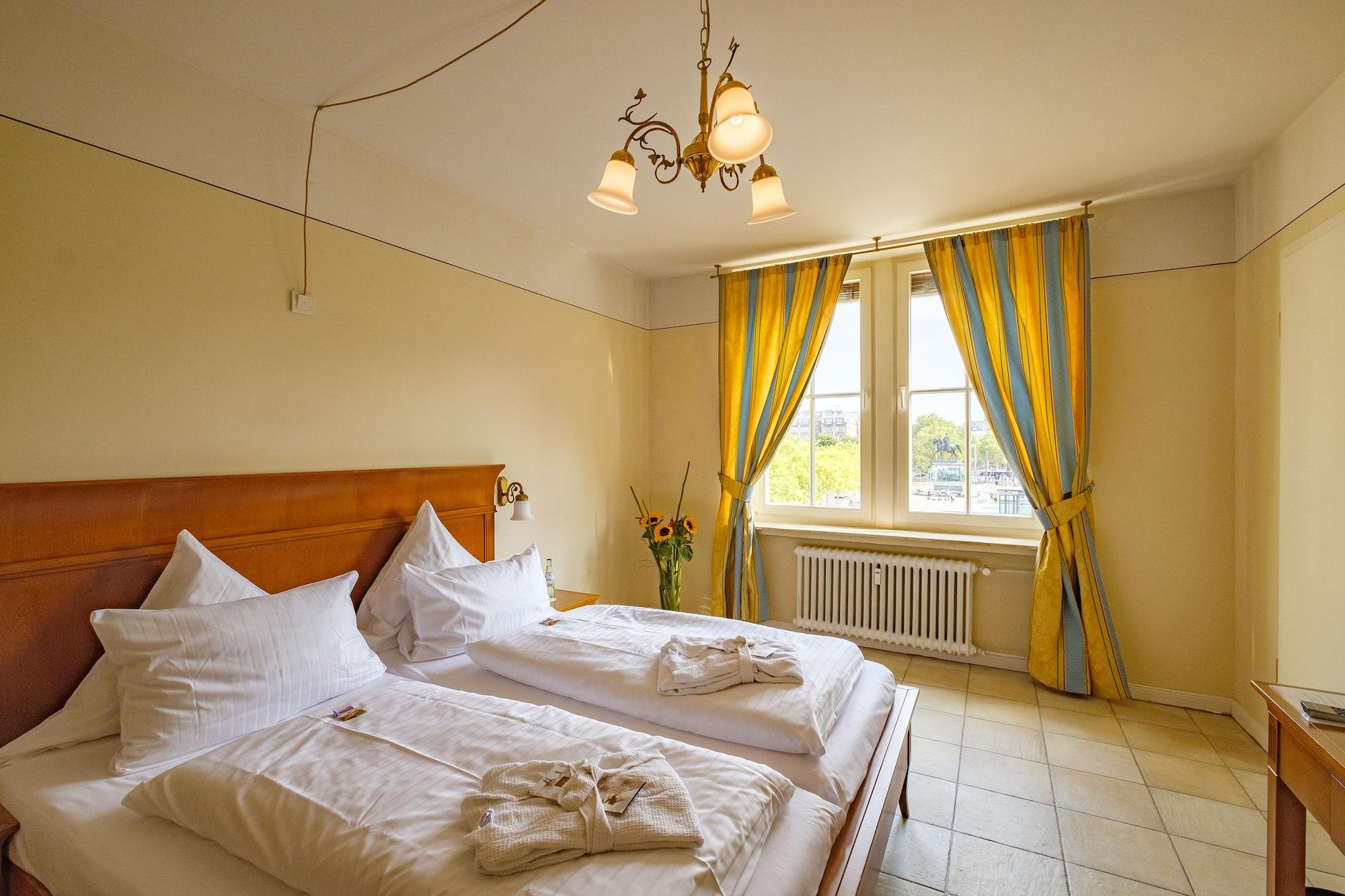 XII Apostel Albergo Cologne Luaran gambar