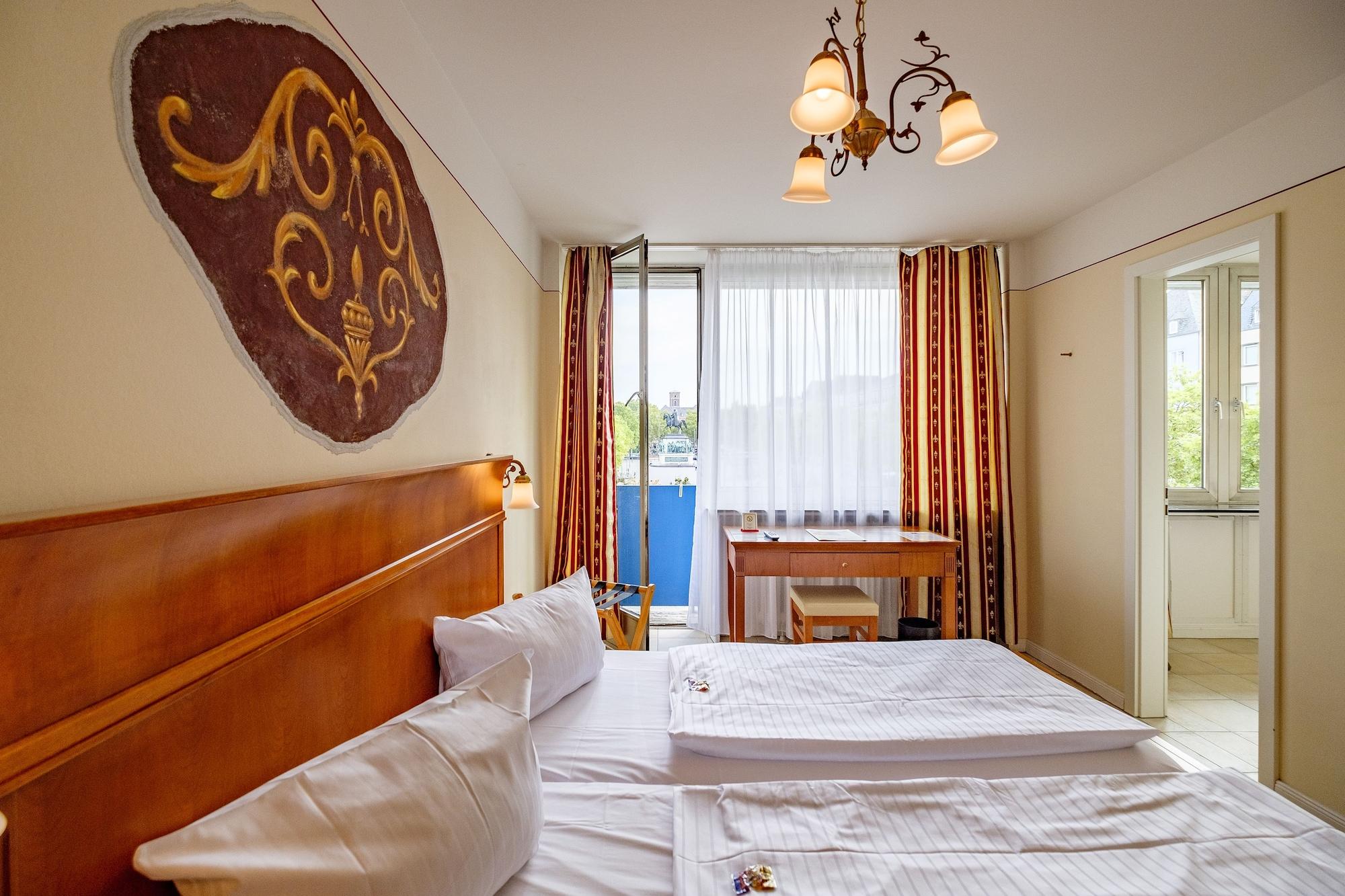 XII Apostel Albergo Cologne Luaran gambar