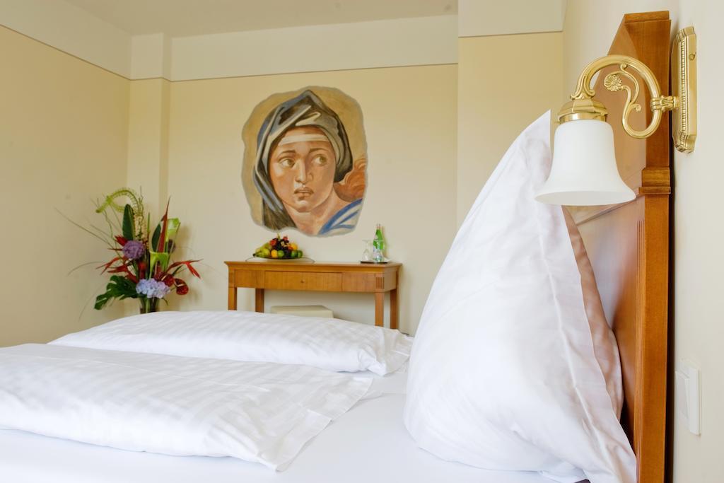 XII Apostel Albergo Cologne Luaran gambar